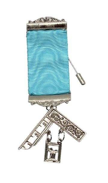 Comenda Maçônica Rito de Emulação | Mestre Instalado | Medalha Prateada com Fita Azul